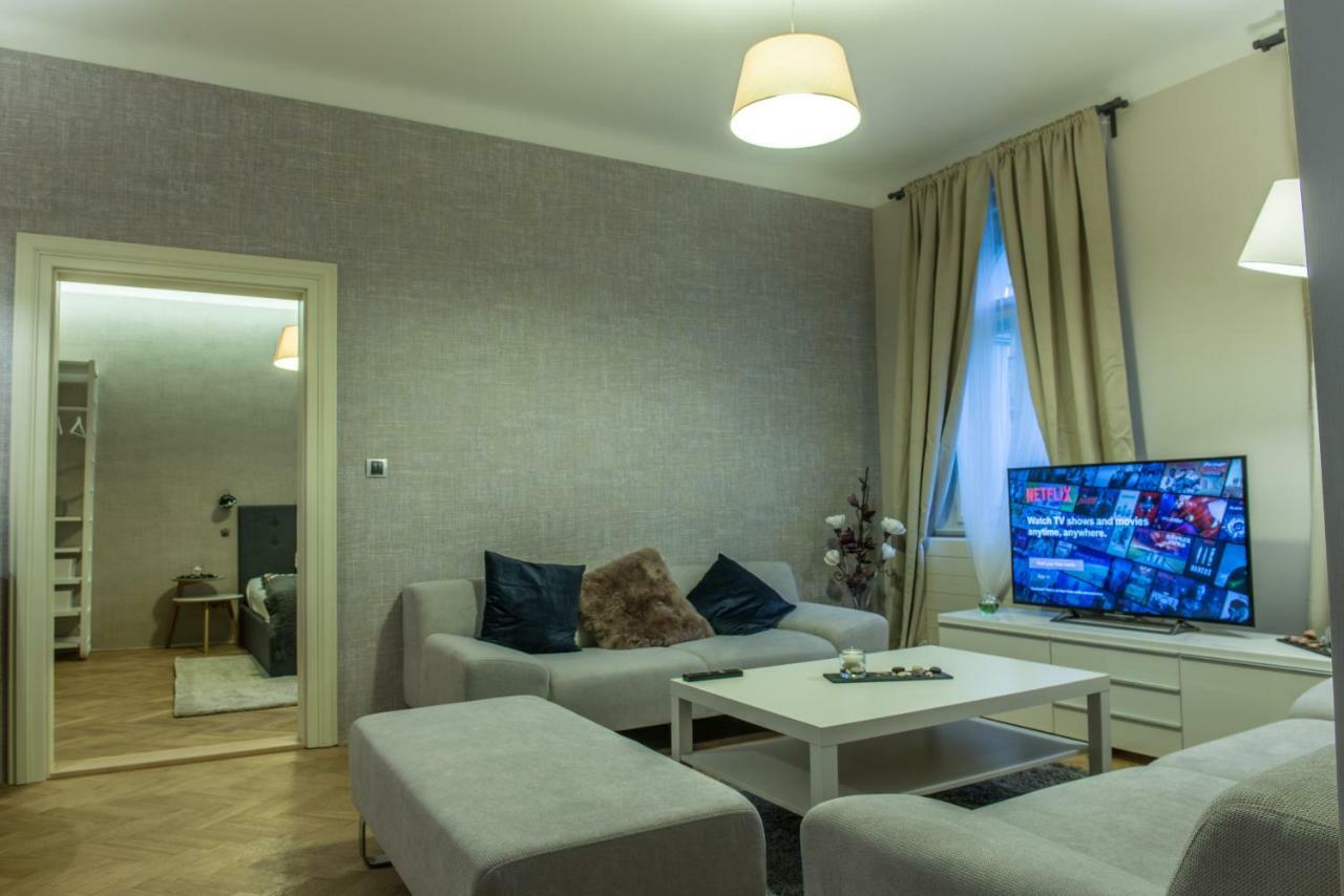 Exclusive 3 Bedroom Top-Notch Flat, Great Location Prague Exterior photo